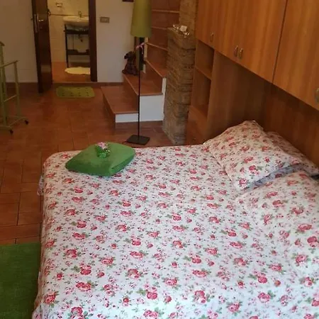 Monolocale L'anfiteatro Πανσιόν Ασίζη